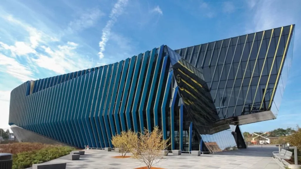 Northeastern Illinois University